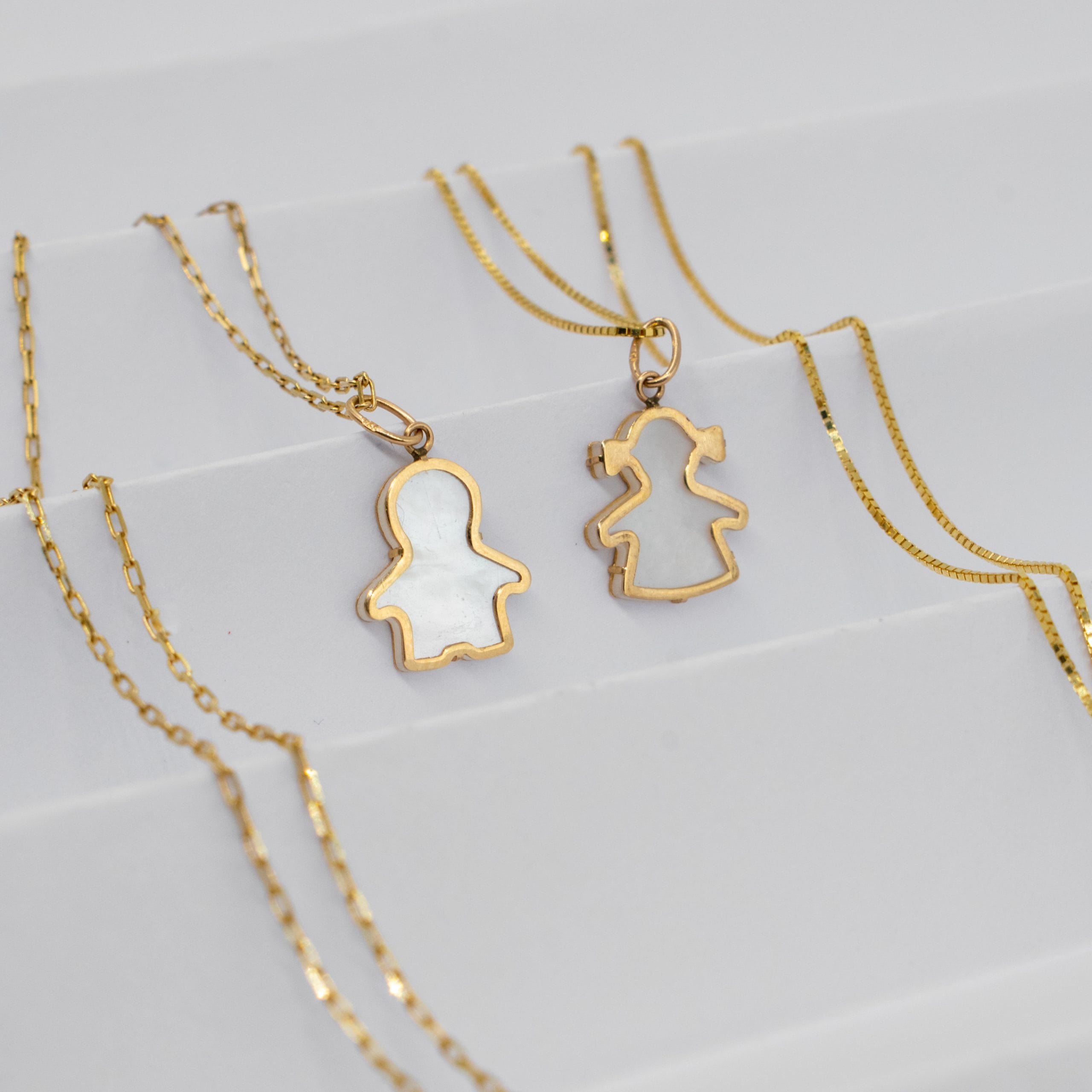 Dije de niña Emily - Imagen 3