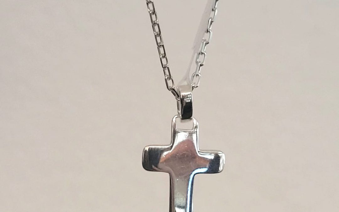 CRUZ DE PLATA CHATA (cadena no incluida)