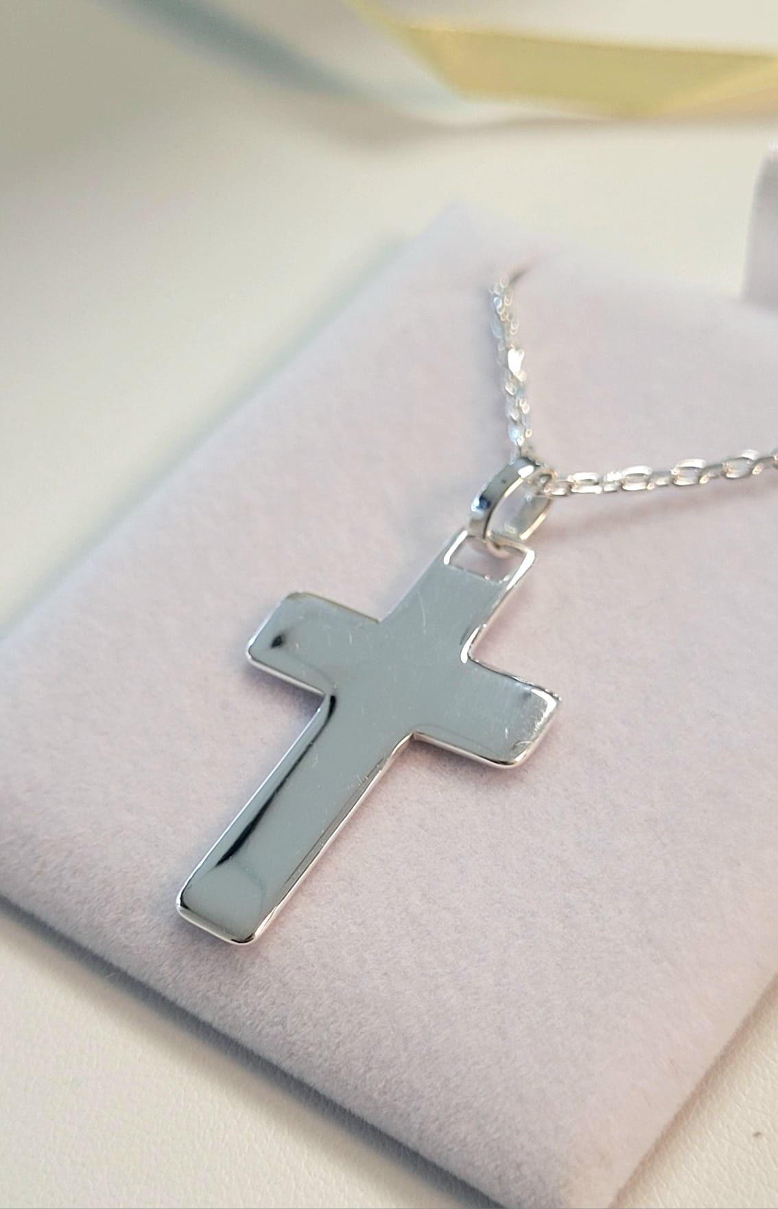CRUZ DE PLATA GRANDE (cadena no incluida)