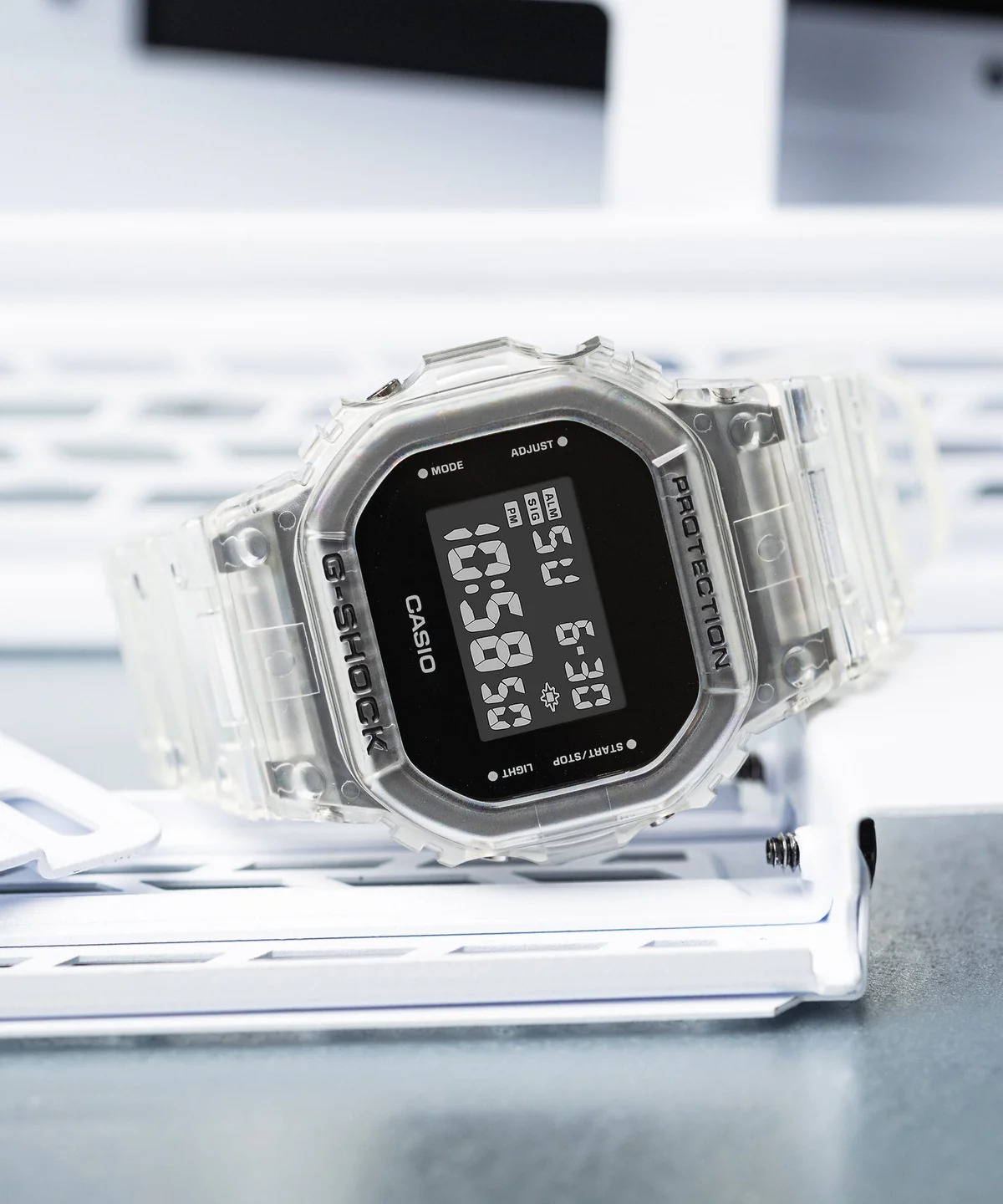 RELOJ CASIO G-SHOCK DW- 5600KE - Imagen 3